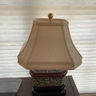 L1199 Chinese Pottery Tea Candy Box Lamp with Silk Shade