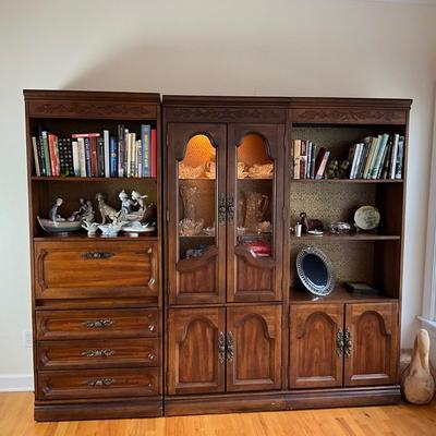 L1205 Vintage Thomasville 3 Sectional Bookcase Secretary Wall Cabinets