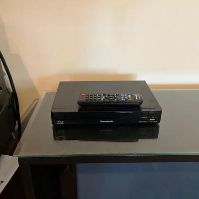 L1207 Vintage Panasonic TV with Black Stand and Blu-Ray Player