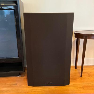 L1208 Pair of Realistic Speakers with Sony Disc Player, Onkyo Receiver, & Paramax Audio/Video Surge Protector