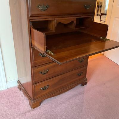 M1214 Cherrywood Jamestown Taylor Made Dresser Desk