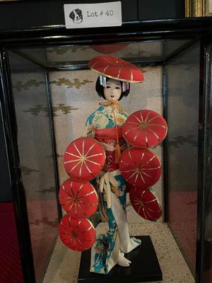 Vinatge Japanese Geisha Doll (Ninny) in Display Case