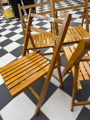 Set of 4 foldable Chairs