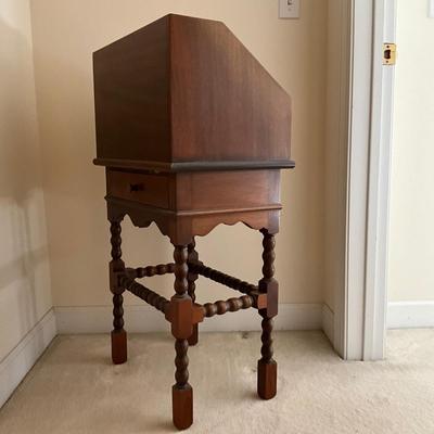 UBR1229 Antique William & Mary Style Slant Front Desk