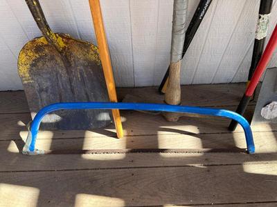 HAND SAW AND YARD TOOLS