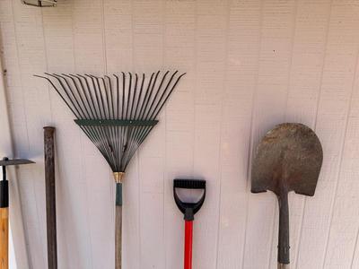 YARD AND GARDEN TOOLS