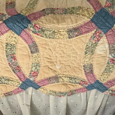 UBR1239 Vintage QueenSize Floral Quilt Set