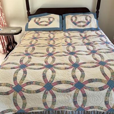 UBR1239 Vintage QueenSize Floral Quilt Set