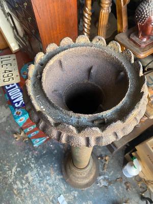 Vintage cast iron column