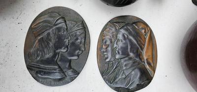Pair of Antique bas relief plaques Dante and Beatrice, Raffaello copper