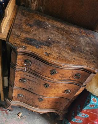 Antique Chest of Drawers
