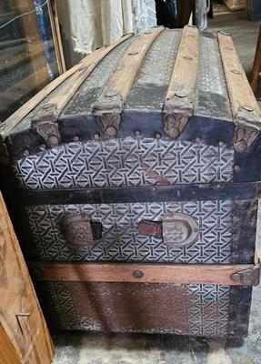Antique Victorian Oak Banded Embossed Leather Dome Top Steamer Trunk trunk