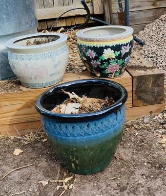 DECORATIVE CERAMIC POTS