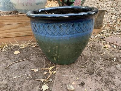 DECORATIVE CERAMIC POTS