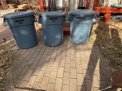 3-44 GALLON BRUTE RUBBERMAID TRASH CANS