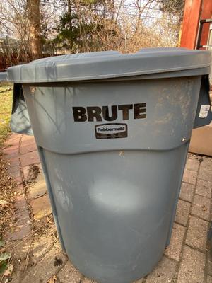 3-44 GALLON BRUTE RUBBERMAID TRASH CANS