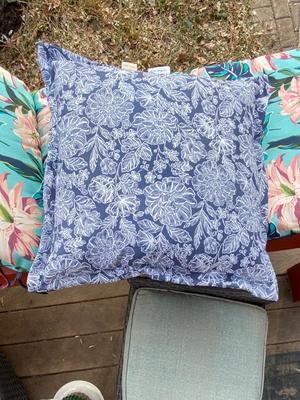 PATIO CHAIR CUSHIONS, PILLOW, OTTOMANS, AND A UNIQUE BIRD BATH