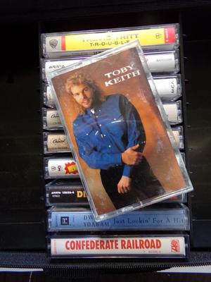 . Country music (lot of 10) cassette tapes, all in good condition
