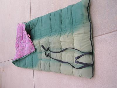 Coleman over sized (big/tall) 3 season 'stay warm' sleeping bag. is 77”x36”