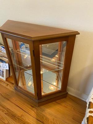 NICE SMALL SIZED LIGHTED CURIO CABINET
