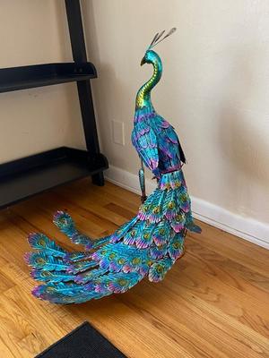 BEAUTIFUL METAL PEACOCK STATUE