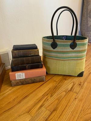 ANTIQUE NOVELS/BOOKS AND A TOTE BAG