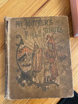 ANTIQUE NOVELS/BOOKS AND A TOTE BAG