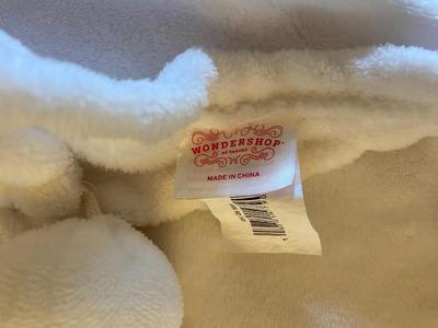 SUPER SOFT WONDERSHOP WHITE THROW, AMANA WOOL BLANKET, NEW MENS GOODFELLOW & CO SLIPPERS
