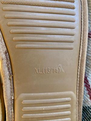 SUPER SOFT WONDERSHOP WHITE THROW, AMANA WOOL BLANKET, NEW MENS GOODFELLOW & CO SLIPPERS