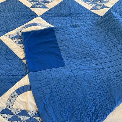 UBR1240 Antique Handmade Blue and White Basket Quilt