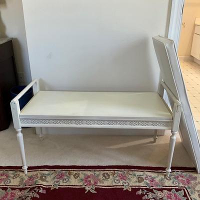 UBL1245 Vintage White Mirror with White Painted Bench