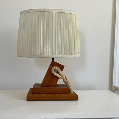 UBL1259 Vintage Nautical Rope Lamp