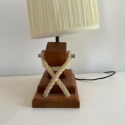 UBL1259 Vintage Nautical Rope Lamp