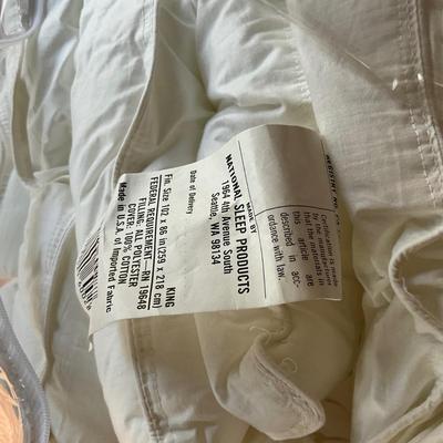 M1265 King size Poly Filled Comforter