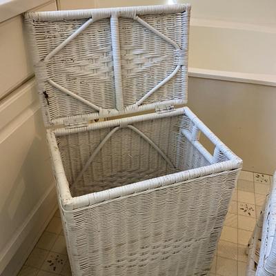 M1269 Vintage White Wicker Stool and Hamper