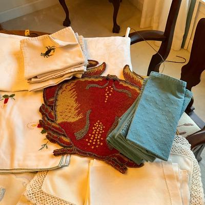 D1278 Large Lot of Table Linens