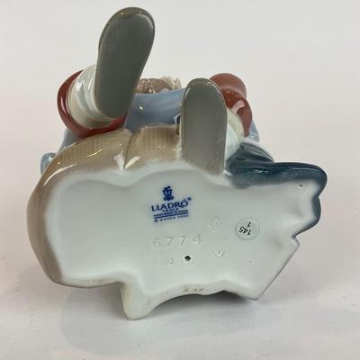 D1291 Lladro "Santa's Magic Touch" Figurine