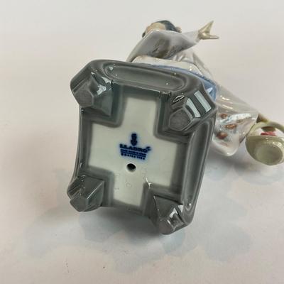 D1294 Lladro "Michiko" Porcelain Figurine