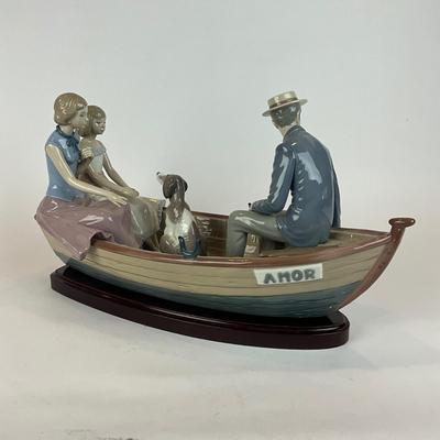 L1300 Lladro Porcelain Figurine "Love Boat" Signed and Numbered