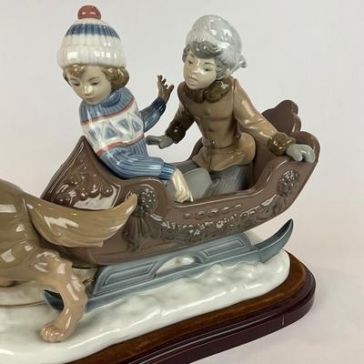 L1301 Lladro "Sleigh Ride" Figurine