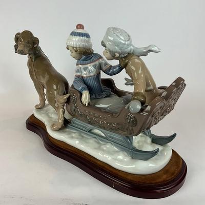 L1301 Lladro "Sleigh Ride" Figurine