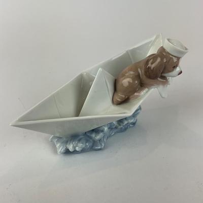 L1309 Lladro "Stowaway Dog" Figurine