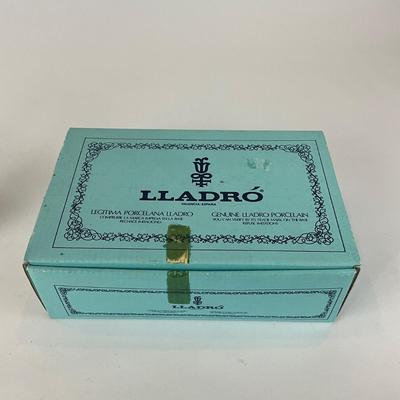 L1311 Lladro Mini Sagrada Familia Christmas Ornament Set