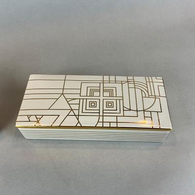 L1323 Decorative Porcelain Frank Lloyd Wright 150th Anniversary Limited Edition Box 1139/1500