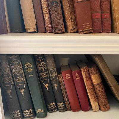 SR1345 Lot of Antique Books- Chandlers Encyclopedia, Famous Queens of History