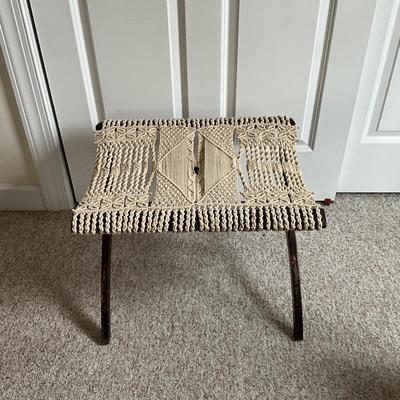 O1353 Mid Century Modern Macrame Luggage Rack