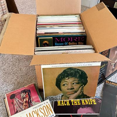 O1360 Large Lot of Vinyl Record Albums
