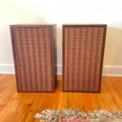 L1361 Vintage Pair of Advent Speakers