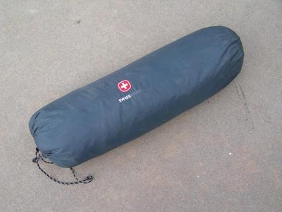 SwissGear Quality family size self supporting tent. Label says it's 9'x8'.