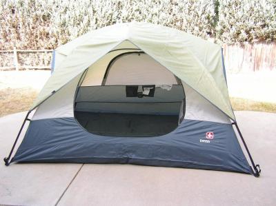 SwissGear Quality family size self supporting tent. Label says it's 9'x8'.